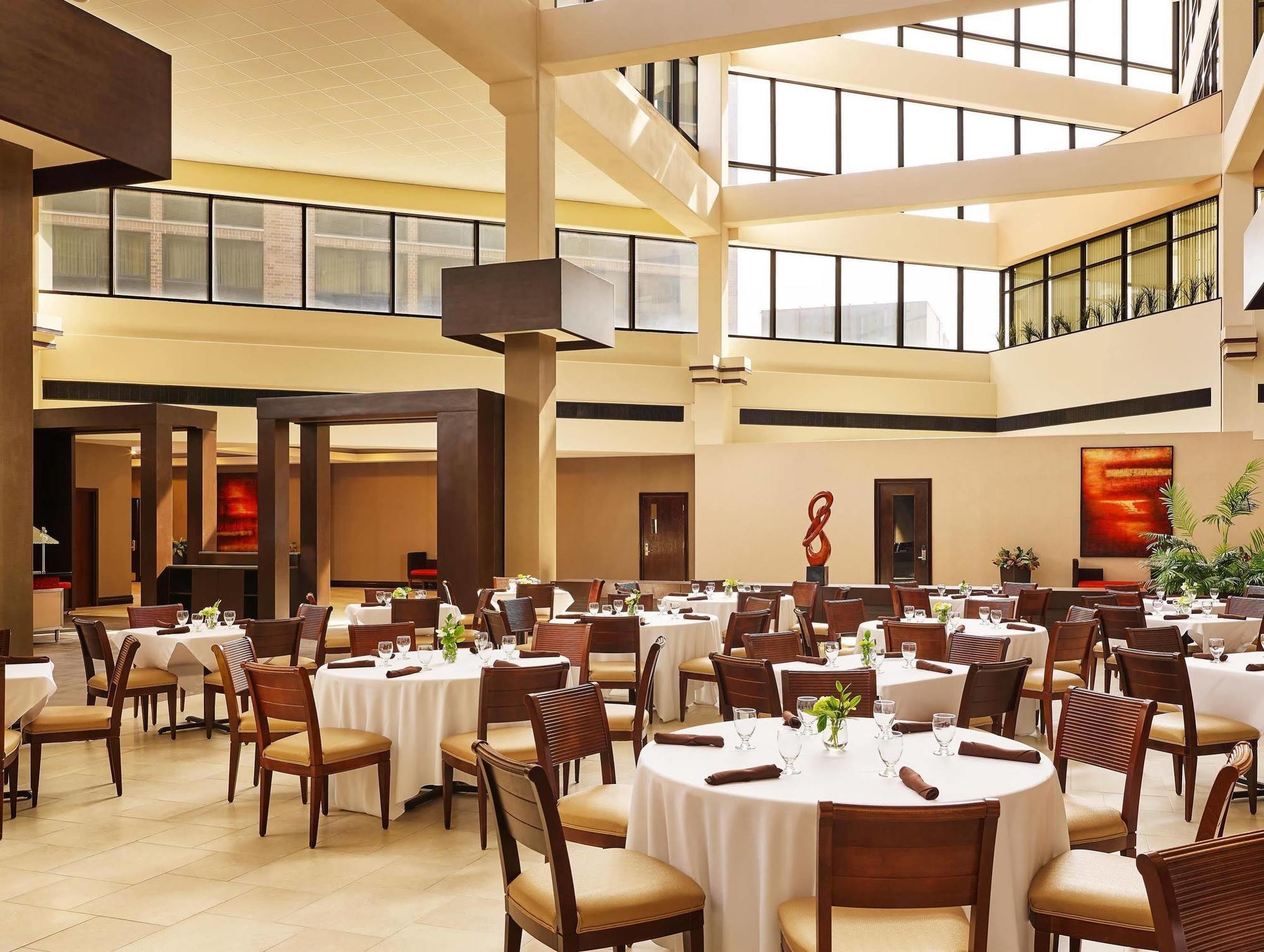 Sheraton Lisle Naperville Hotel Bagian luar foto