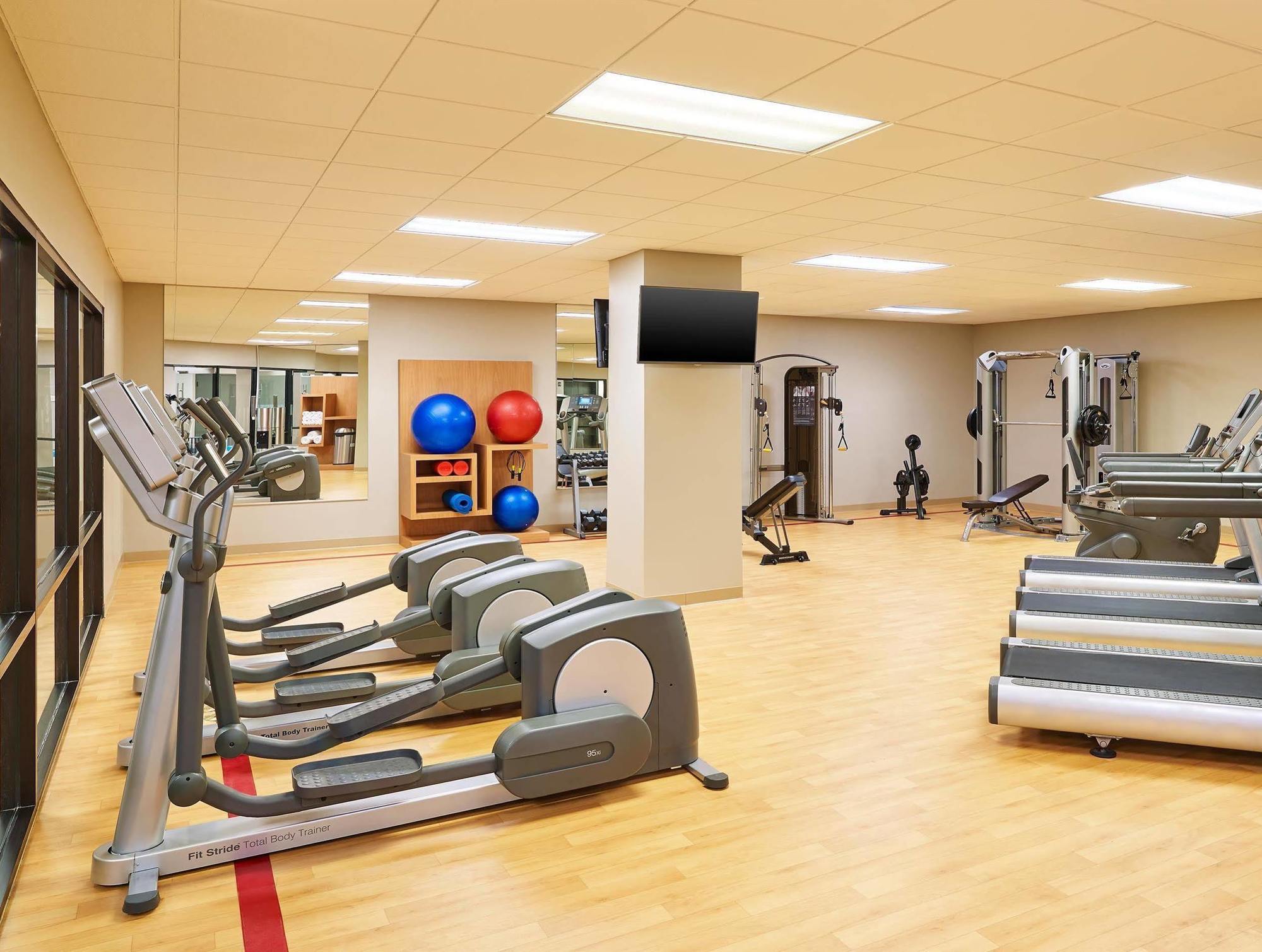 Sheraton Lisle Naperville Hotel Bagian luar foto
